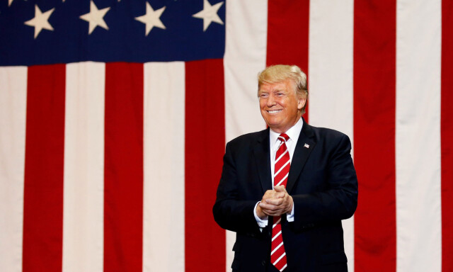 «Vi kan ikke bare kaste alle ut» sa Trump i 2012. Nå er tonen en helt annen